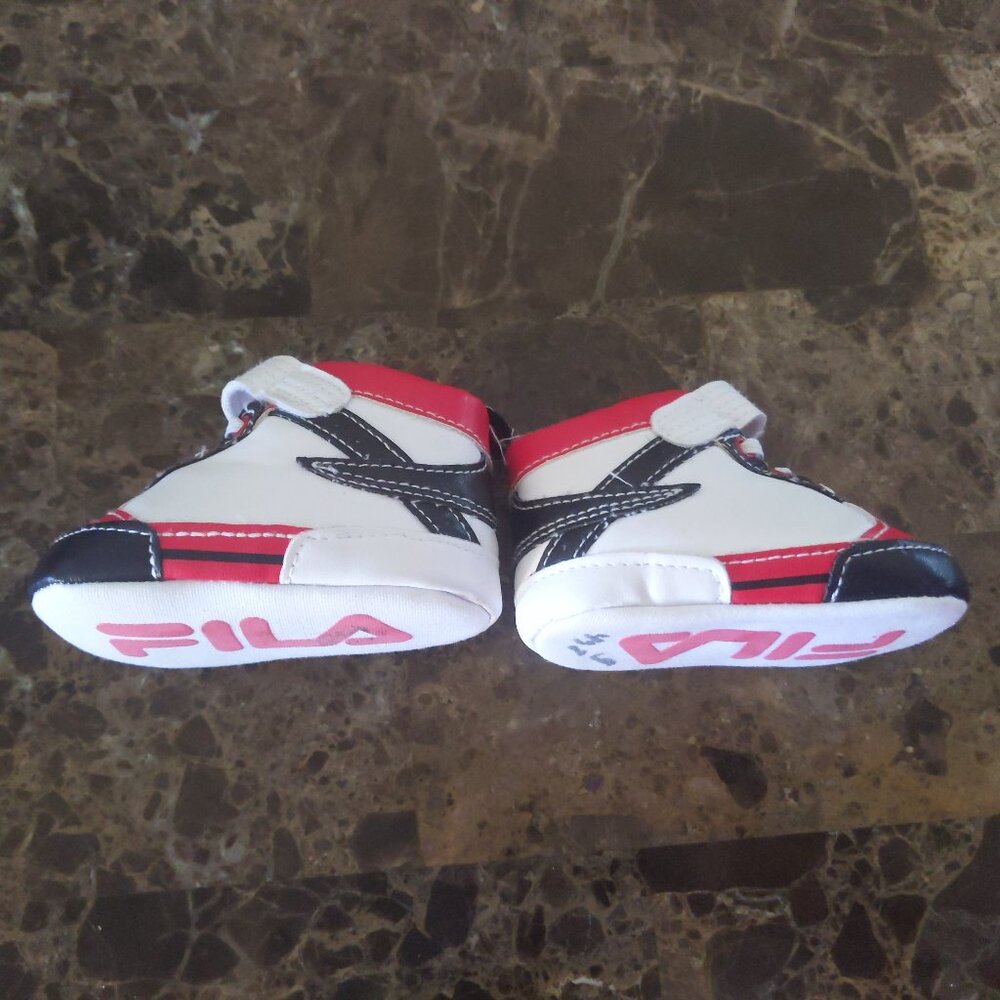 FILA BABY BOY SHOES SIZE O TO 6 MONTHS - Picture 10 of 11